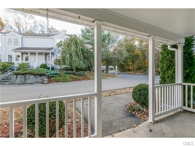 6 Greenview Lane, Milford, CT 06461