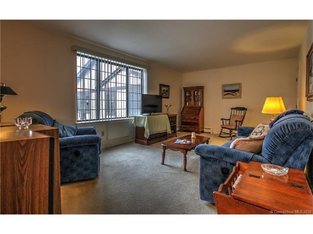 432Swanson Cres #432, Milford, CT 06461