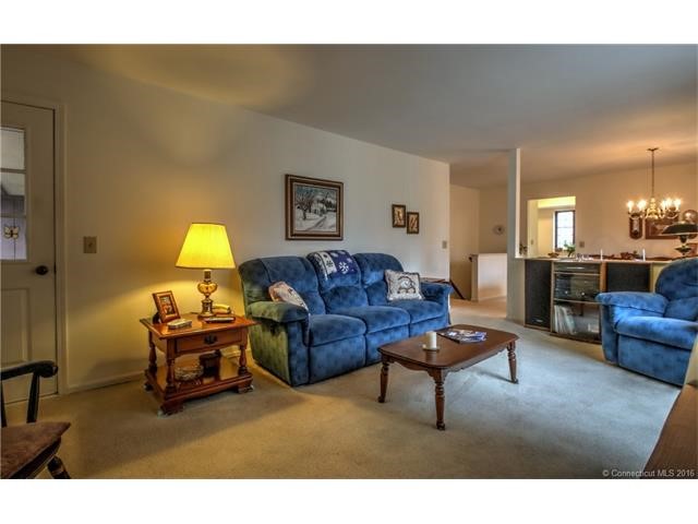 432Swanson Cres #432, Milford, CT 06461