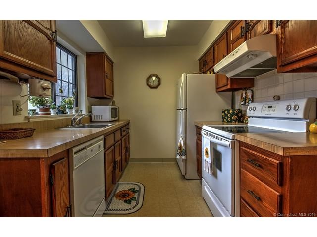432Swanson Cres #432, Milford, CT 06461