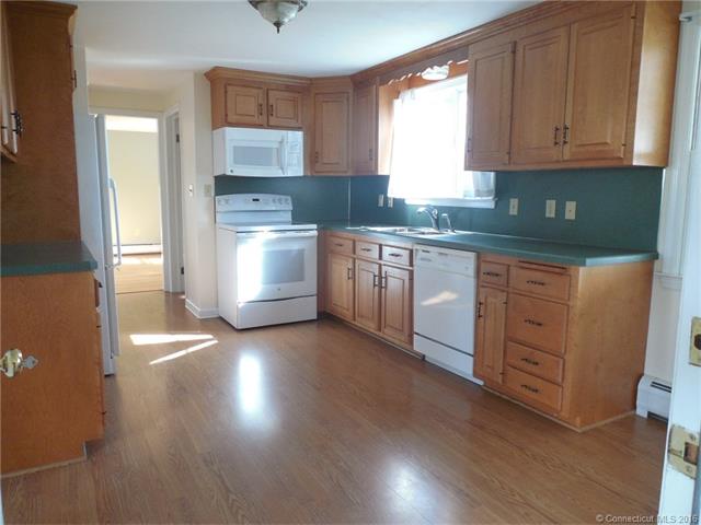 7 Robin Rd, Southington, CT 06467