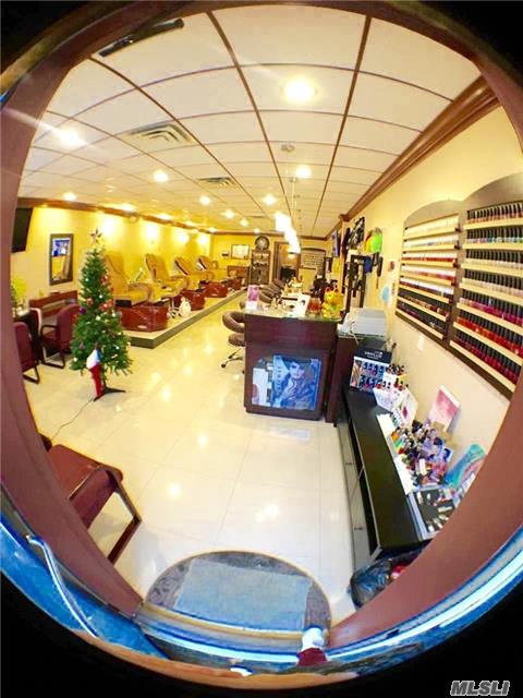 494 Main Street, Monroe, CT 06468