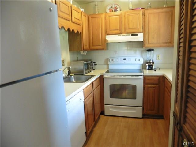 40 Senior Drive, Monroe, CT 06468
