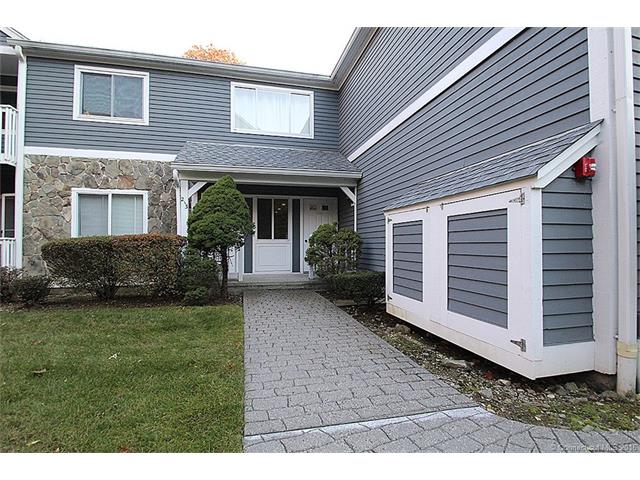 213 Windgate Cir, Monroe, CT 06468