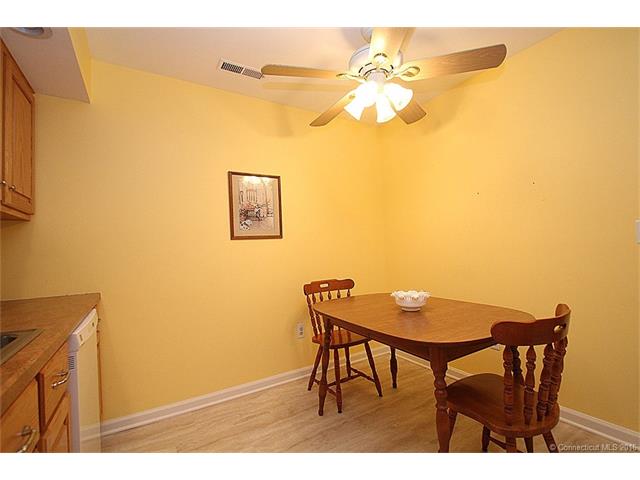 213 Windgate Cir, Monroe, CT 06468