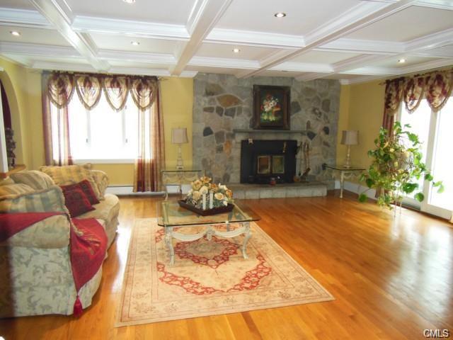 38 Webb Circle, Monroe, CT 06468