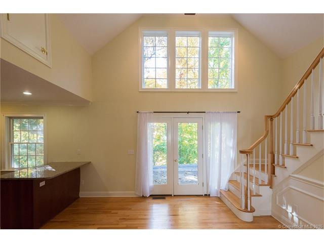 8 Pinehurst, E Haddam, CT 06469