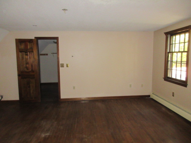 56 Eli Chapman RdMoodus, CT, 06469Middlesex County