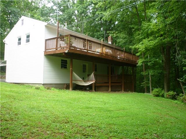 83 Castle Hill Road, Newtown, CT 06470
