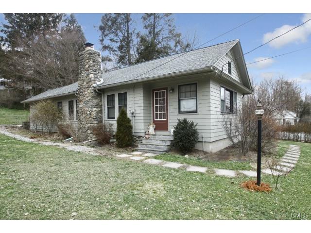 5 Hanover Road, Newtown, CT 06470