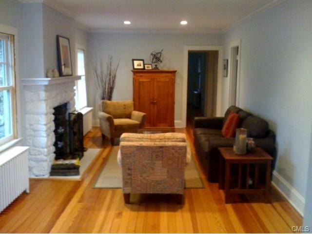 5 Hanover Road, Newtown, CT 06470