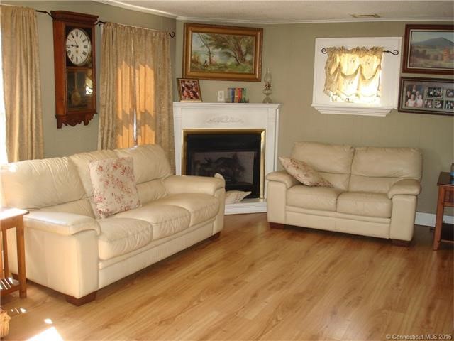 644Foxon Rd, N Branford, CT 06471