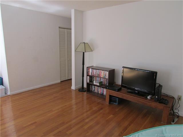 229 Branford Rd, N Branford, CT 06471