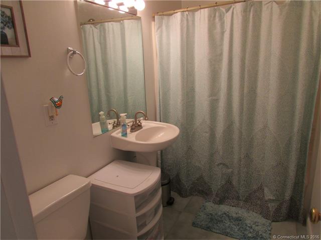 229 Branford Rd, N Branford, CT 06471