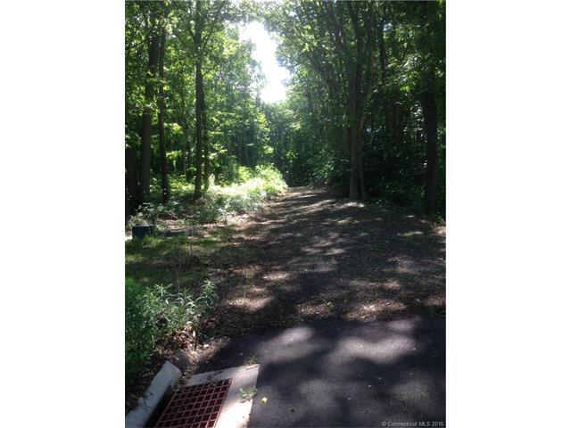 815 Totoket Rd, N Branford, CT 06472