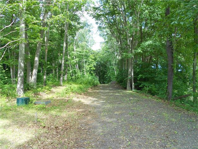 815 Totoket Rd, N Branford, CT 06472