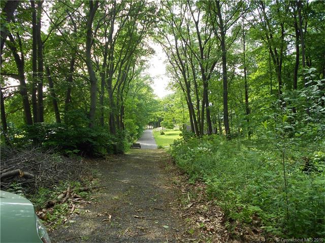 815 Totoket Rd, N Branford, CT 06472