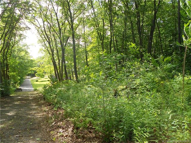 815 Totoket Rd, N Branford, CT 06472