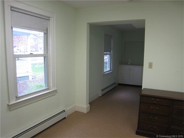 16 Broadway, North Haven, CT 06473