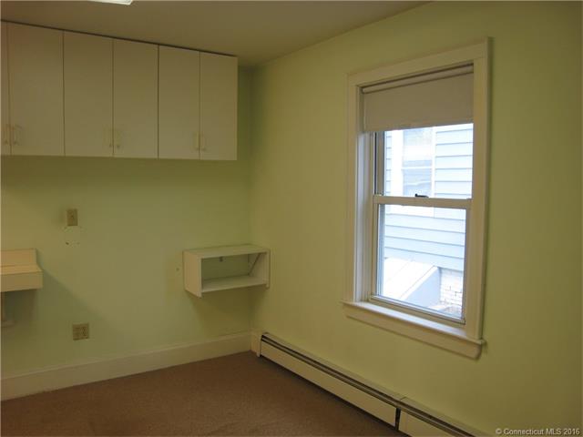 16 Broadway, North Haven, CT 06473