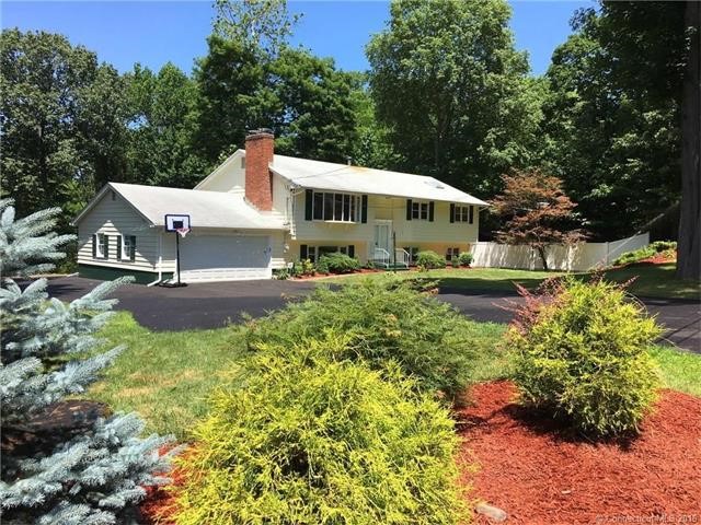 10River Rd, North Haven, CT 06473