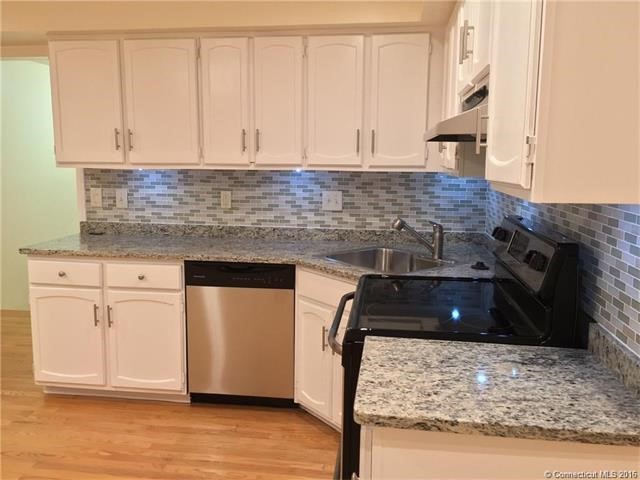 10River Rd, North Haven, CT 06473
