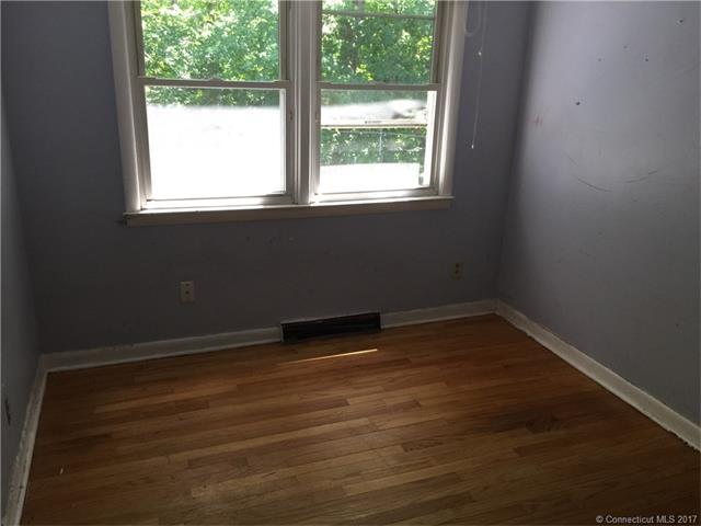 416 Pool Rd, North Haven, CT 06473