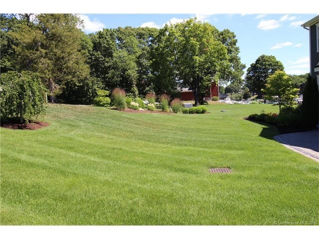 18Channelside Dr, Old Saybrook, CT 06475