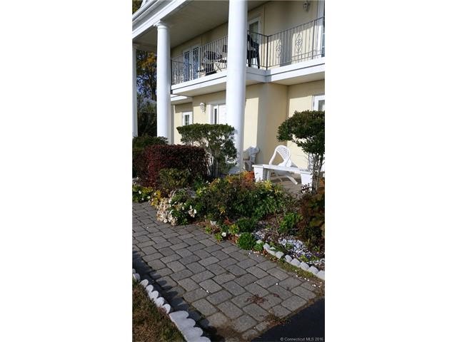 490Maple Ave, Old Saybrook, CT 06475