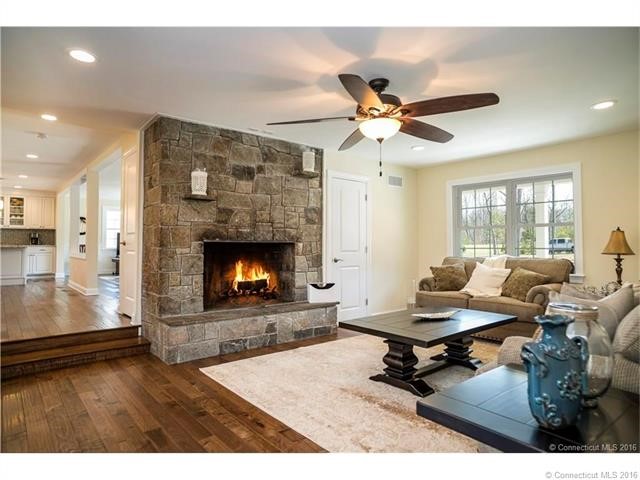 1River Edge Rd, Old Saybrook, CT 06475