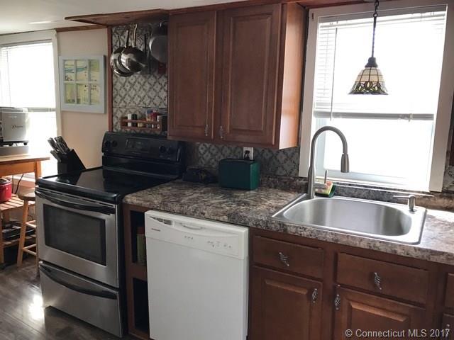 15 Sunrise Ave, Old Saybrook, CT 06475