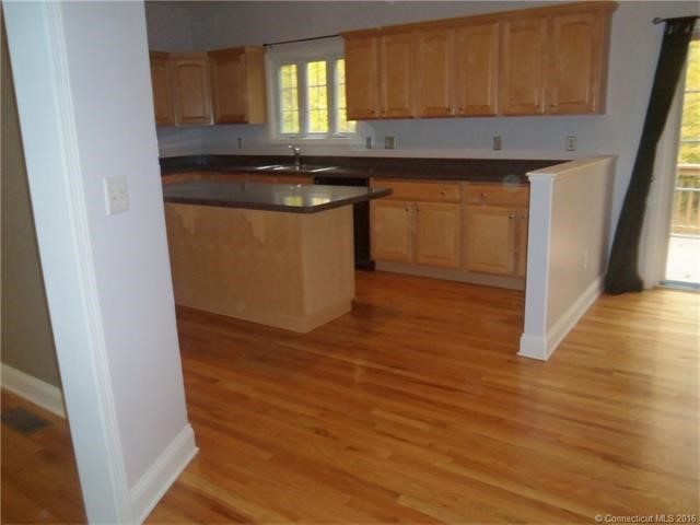 318Peck Ln #1, Orange, CT 06477