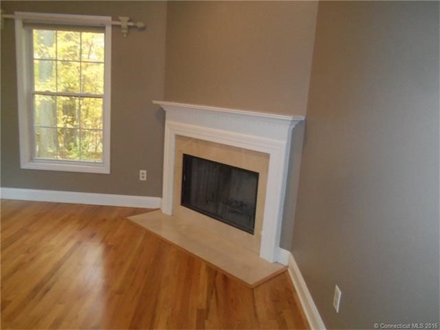 318Peck Ln #1, Orange, CT 06477