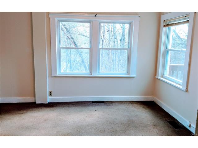 25 B Little Punkup Road, Oxford, CT 06478