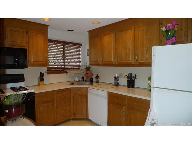 253 West St, Southington, CT 06479