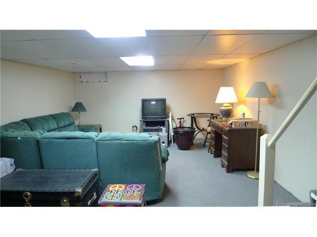 253 West St, Southington, CT 06479