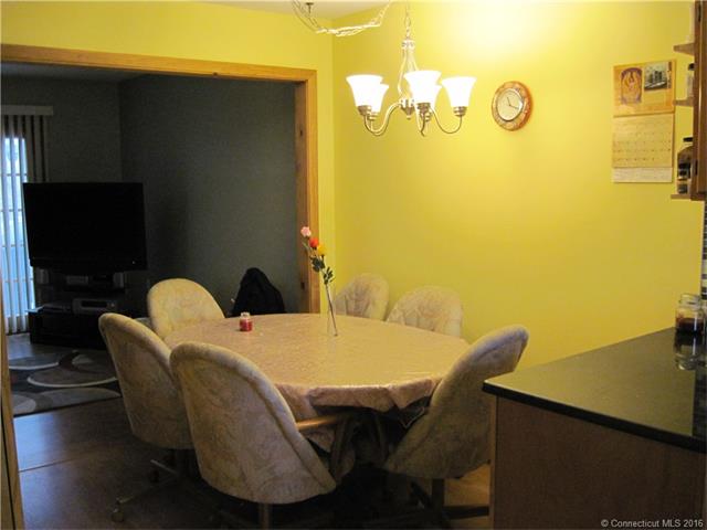 2 Carter Hts, Southington, CT 06479