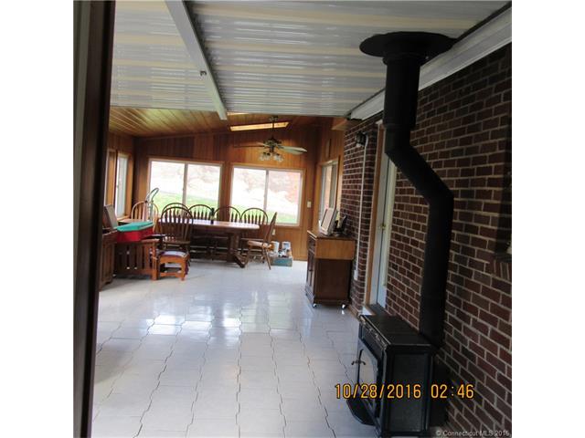 7 Elm St, Southington, CT 06479