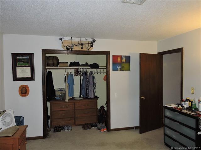 150Burritt St #6J, Southington, CT 06479