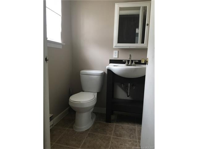 24 Carter Hts, Southington, CT 06479