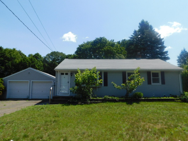 75 Robindale DrPlantsville, CT, 06479Hartford County