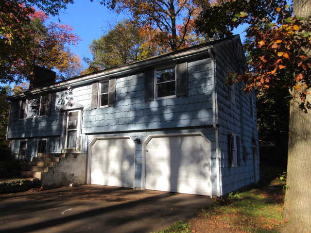 10 Lyman LnPortland, CT, 06480Middlesex County