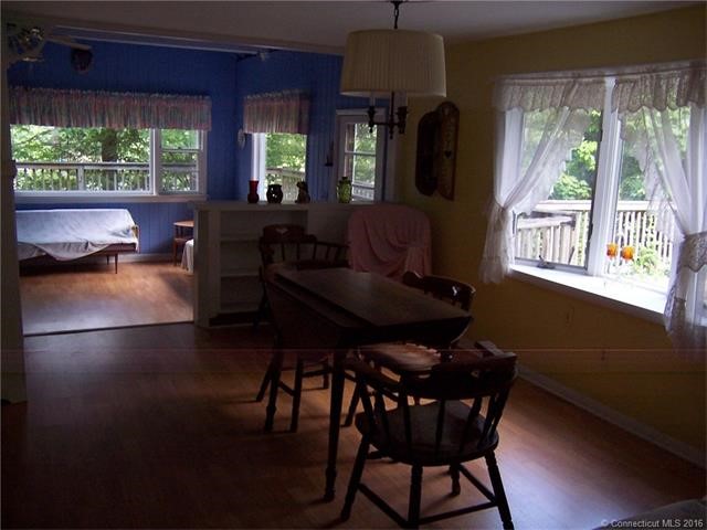 167Lakeview Ter, Newtown, CT 06482