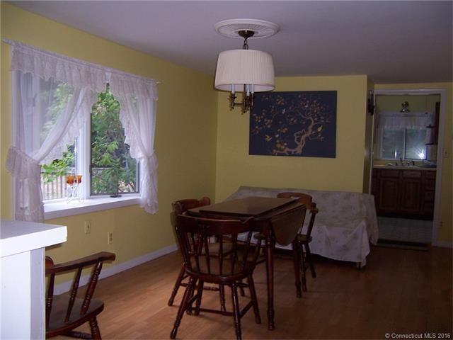 167Lakeview Ter, Newtown, CT 06482