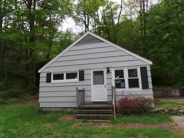 18 Lake DrSandy Hook, CT, 06482Fairfield County