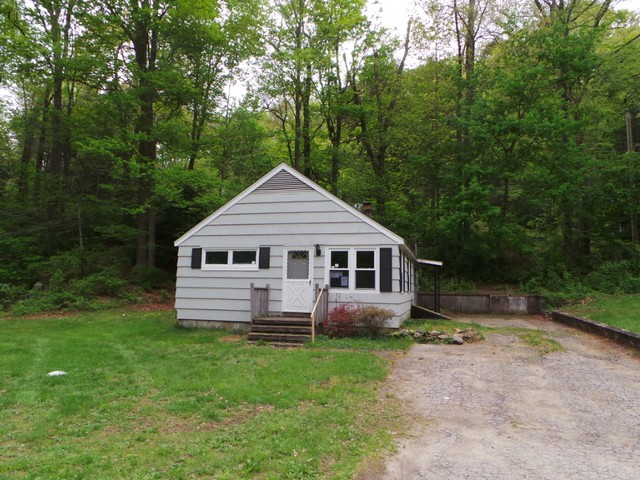 18 Lake DrSandy Hook, CT, 06482Fairfield County