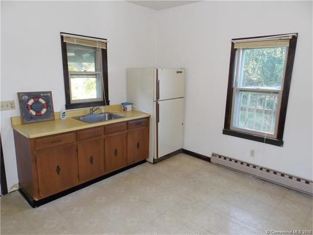 18New St- 3rd Floor, Seymour, CT 06483