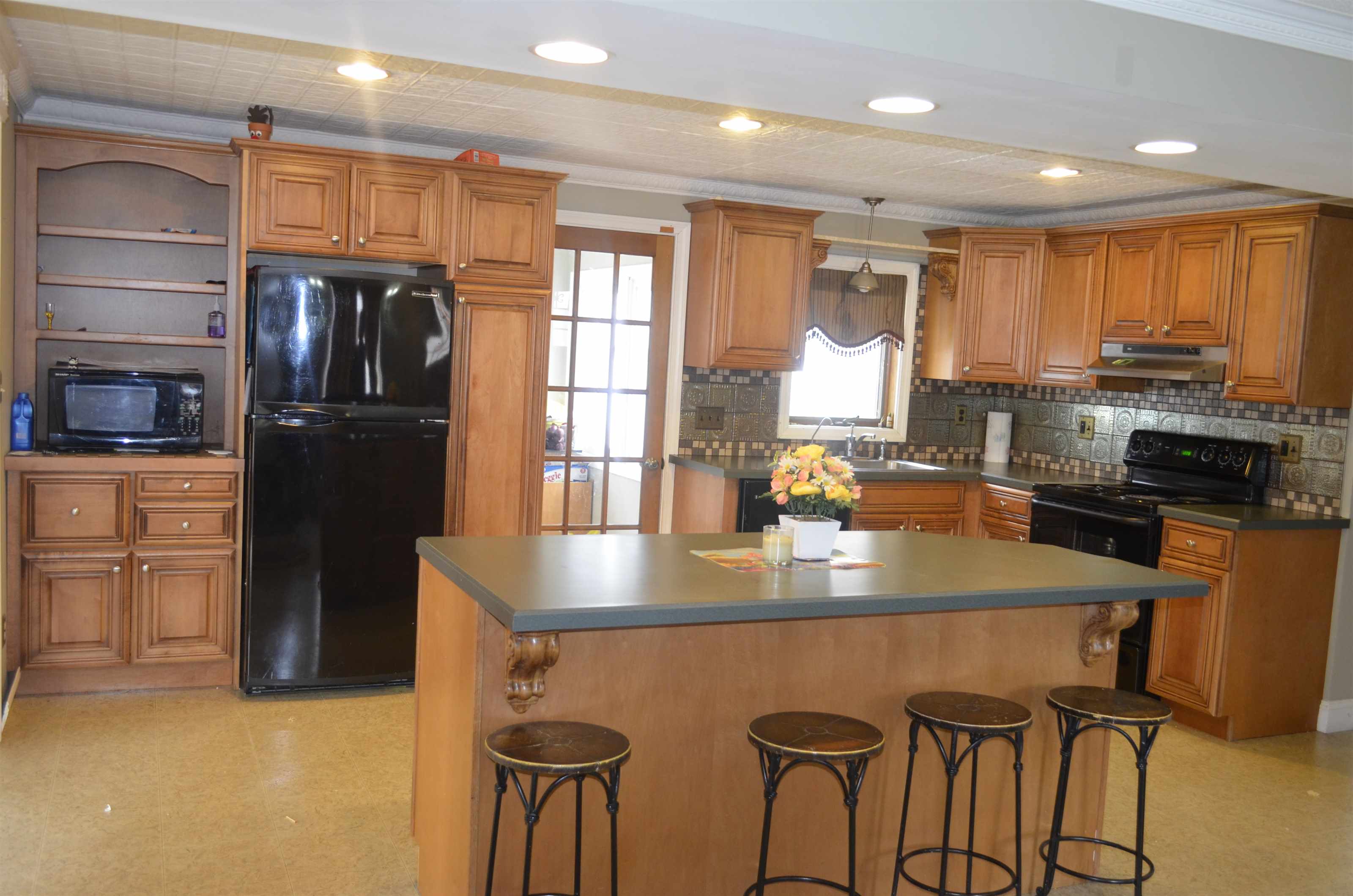 10 Emma Street, Seymour, CT 06483