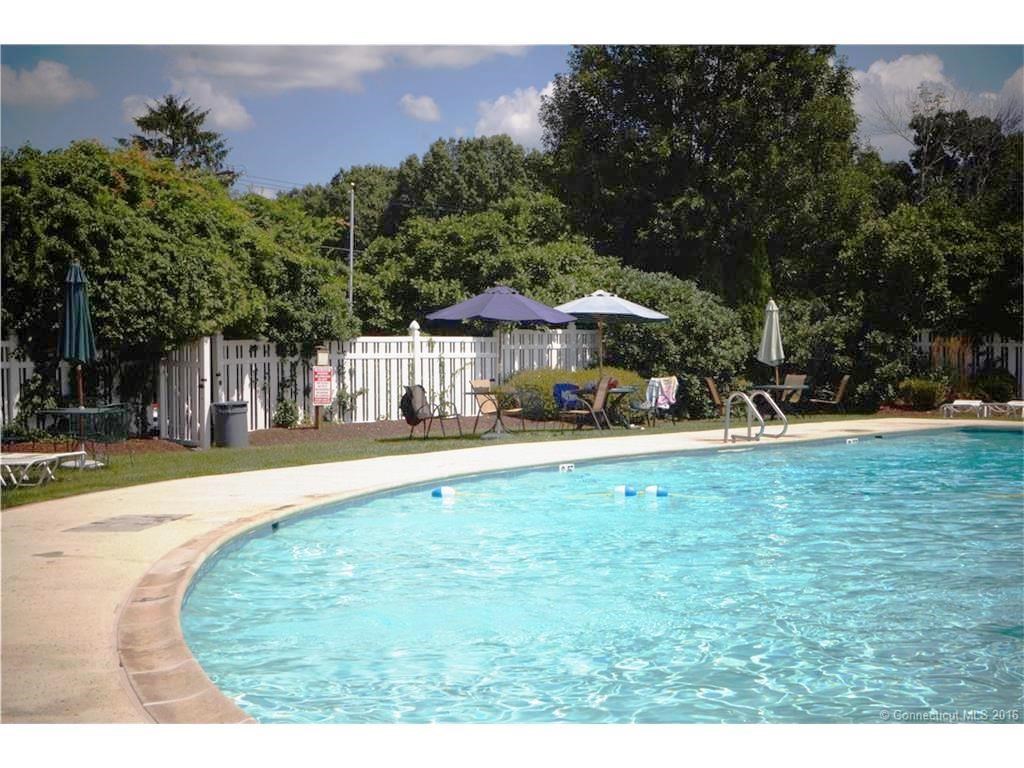 77Balance Rock Rd #18, Seymour, CT 06483