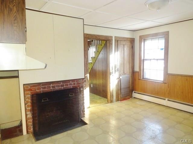 21 1st Avenue, Seymour, CT 06483